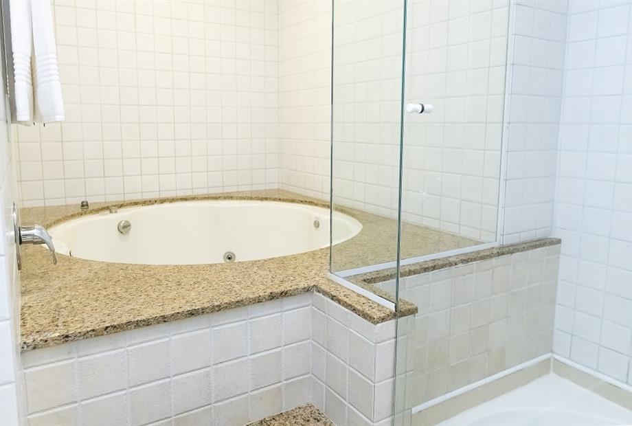 bjoic - banheira categoria suíte premier.jpg