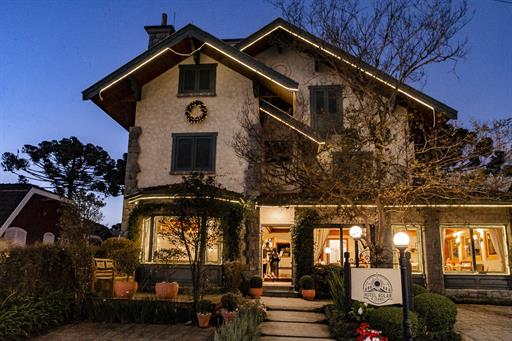 10 - fachada noturna.jpg