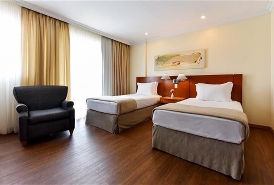 superior twin brior 2.jpg