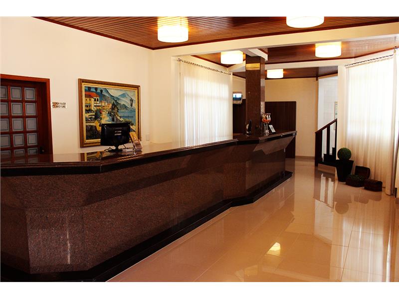 hotel-apolo-hall.jpg