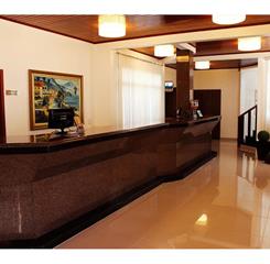 hotel-apolo-hall.jpg