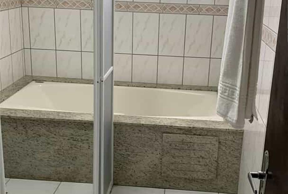 suite com banheira (6).jpeg