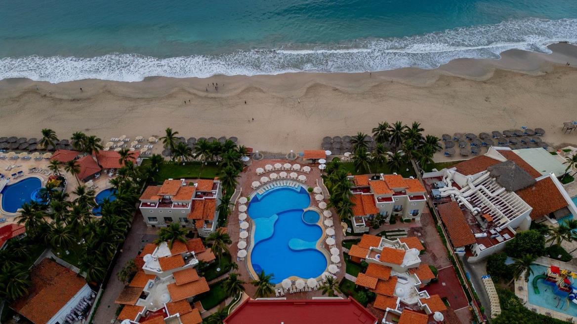 tesoro ixtapa_alberca (3).jpg