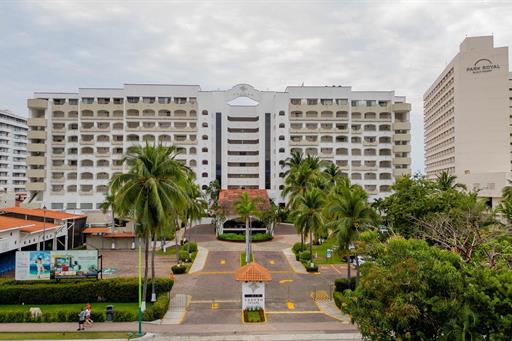 tesoro ixtapa_fachada (5).jpg