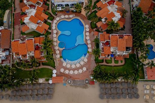 tesoro ixtapa_alberca (2).jpg