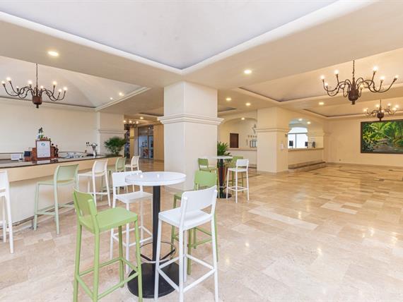 tesoro ixtapa_lobby.jpg