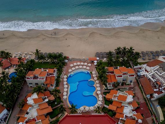 tesoro ixtapa_alberca (3).jpg