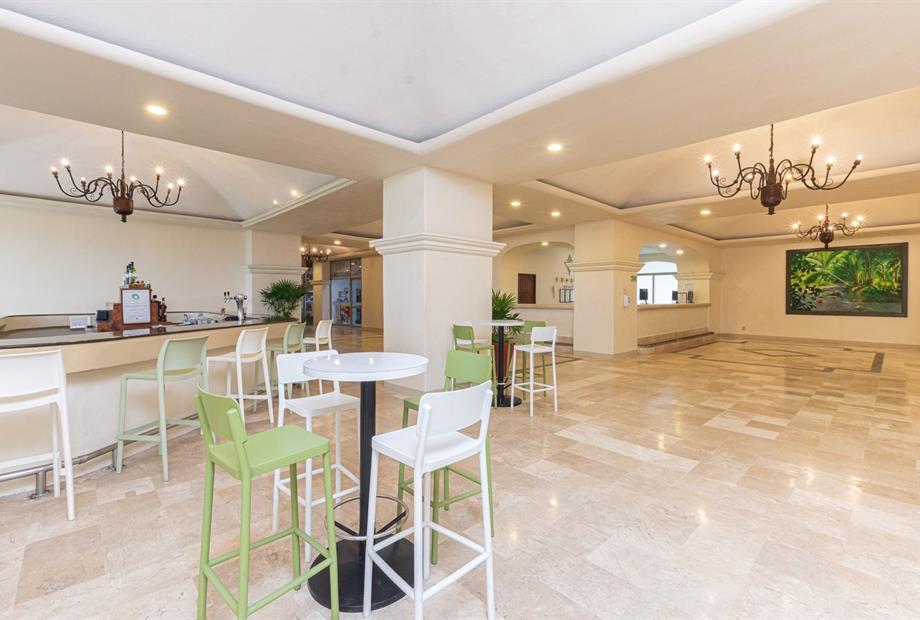 tesoro ixtapa_lobby.jpg