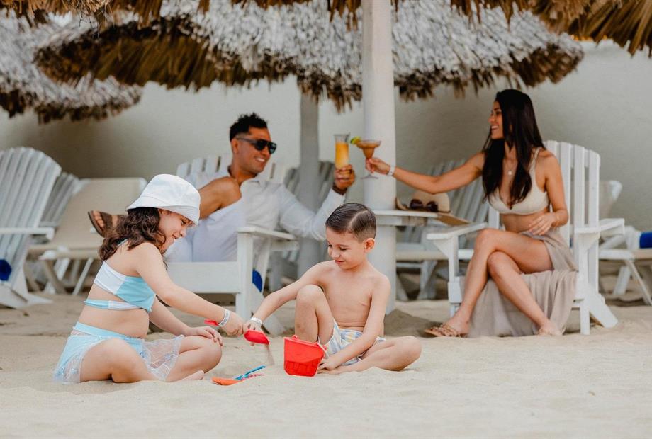 tesoro ixtapa_familia (3).jpg