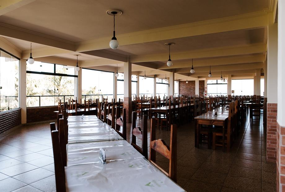 restaurante (1)_easy-resize.com.jpg
