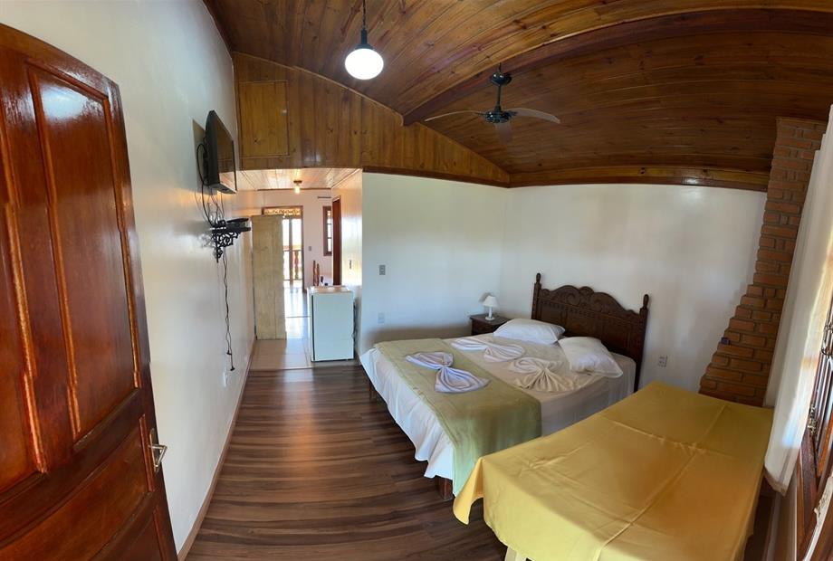 6 quarto_easy-resize.com-2.jpg