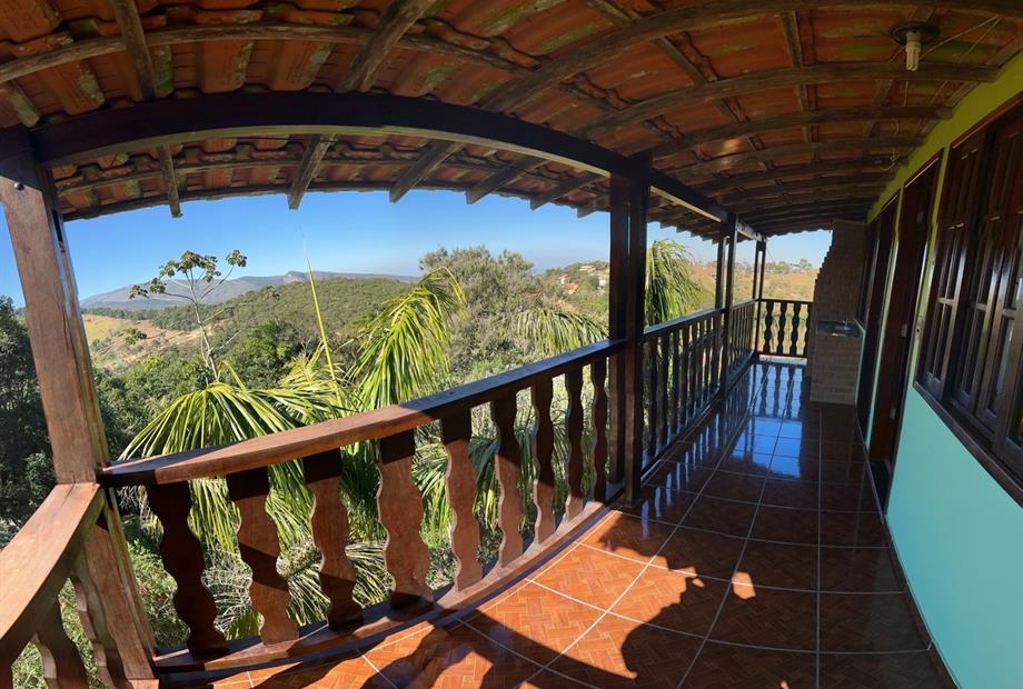 11 varanda traseira_easy-resize.com.jpg