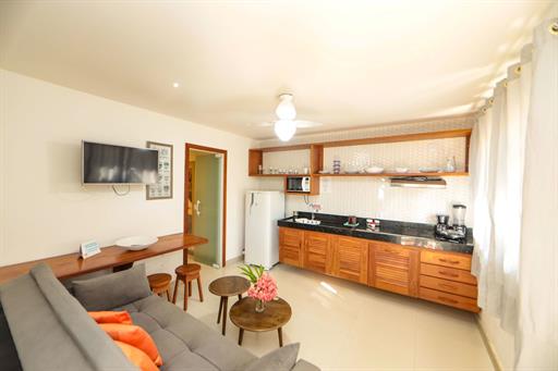 r. anti sala apartamento térreo e com varanda.jpg