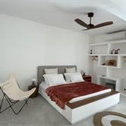 Suíte com Cama King-Size e Banheira de  Hidromassagem 60 - Pinho de Riga (Q6)