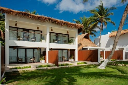 the beachfront by the fives hotels_7.jpg