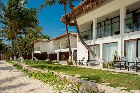 the beachfront by the fives hotels_8.jpg