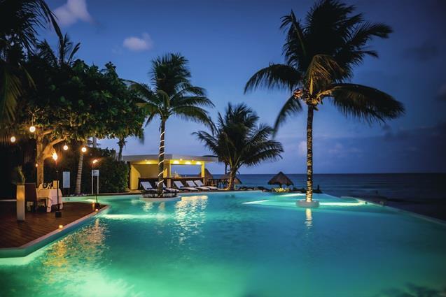 the beachfront by the fives hotels_5 (2).jpg