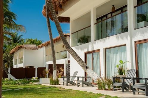 the beachfront by the fives hotels_9.jpg