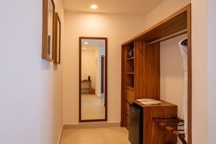 Presidential Suite - 8-epic presidential suite.jpg