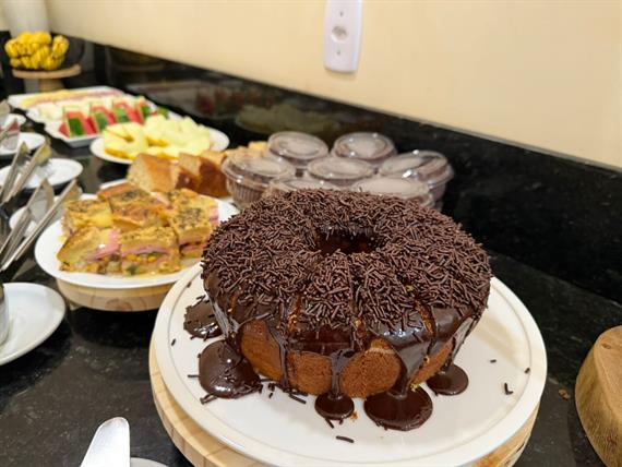 café da manha - bolo chocoalte.jpeg