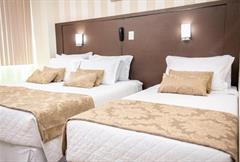 Triplo Casal (1 cama de casal + 1 solteiro)