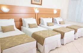 Quadruplo Twin (4 camas de solteiro) do Hotel Cravo e Canela