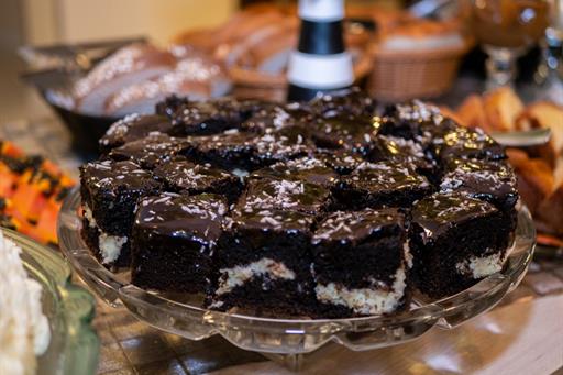 hotel alameda alegra - mesa do café-7.jpg