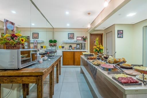 hotel alameda alegra - sala do café-3.jpg