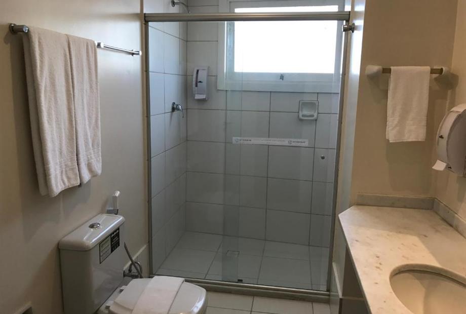 Suíte com Cama King-size-4.jpg