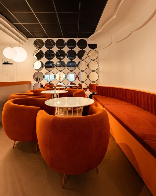 lobby bar (2).jpg
