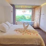 Suítes com Vista Panorâmica e Banheira de Hidro 4