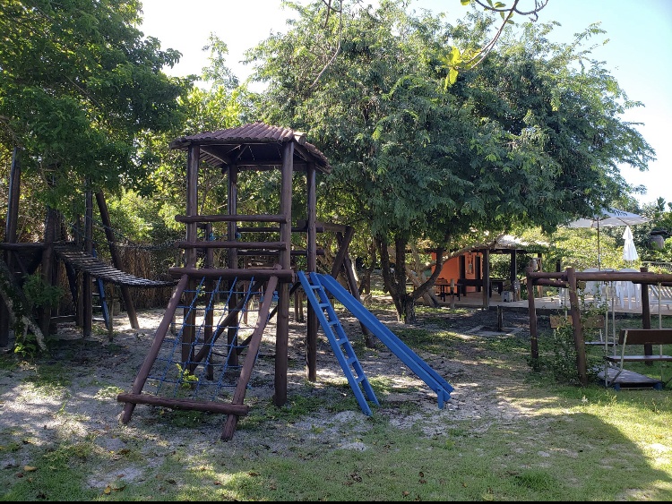 escolhida - parque infantil - foto 3.jpg