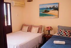 TRIPLO COM VARANDA E VISTA MAR