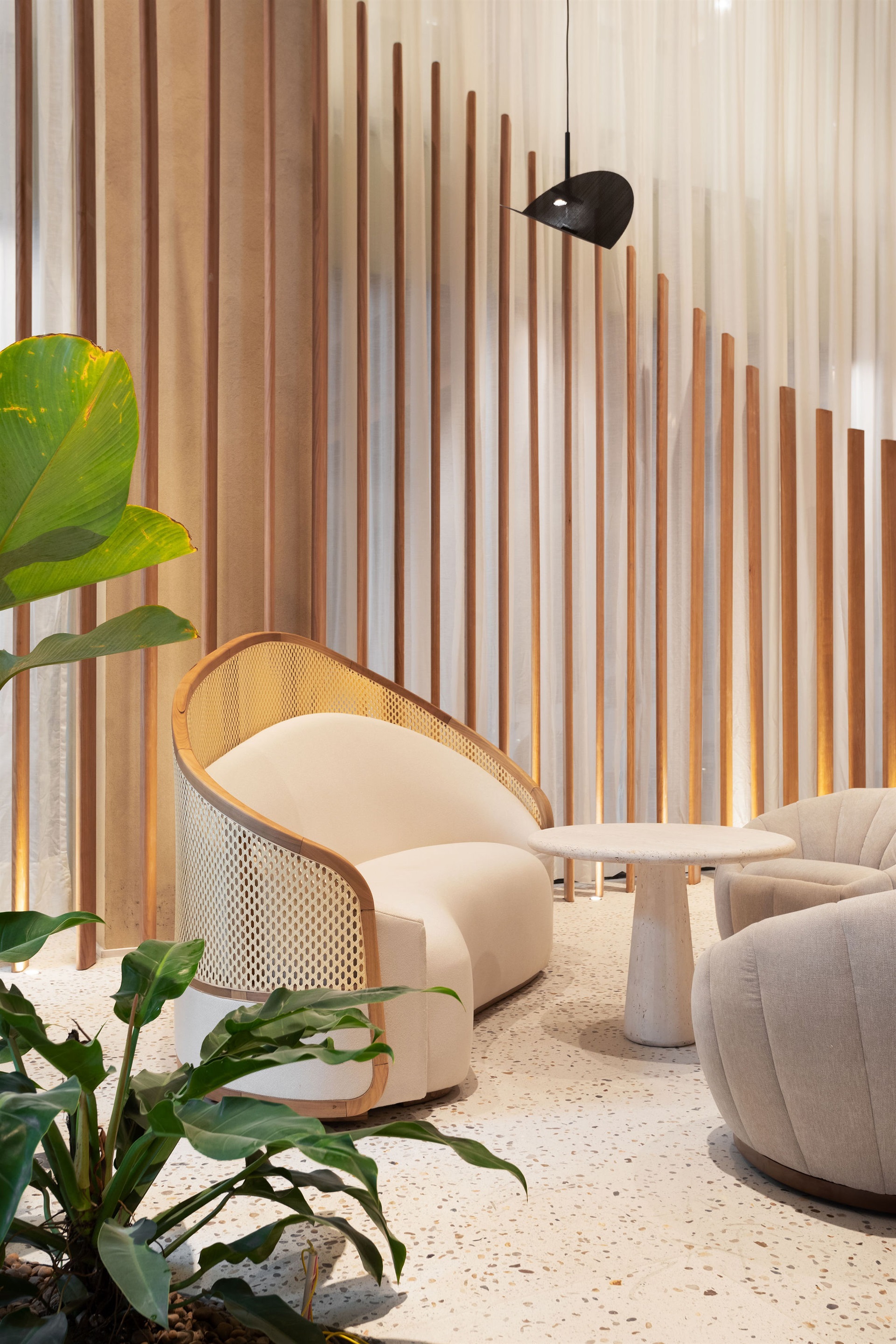 Illustrative image of Qoya Hotel Curitiba, Curio Collection by Hilton
