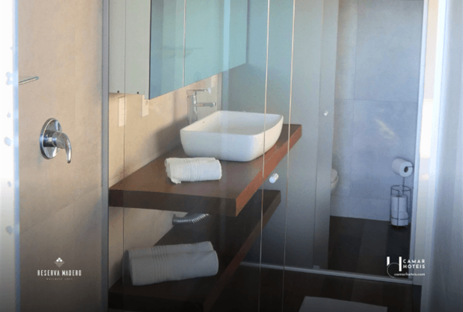 omnibees (640 x 480 px) (15).png