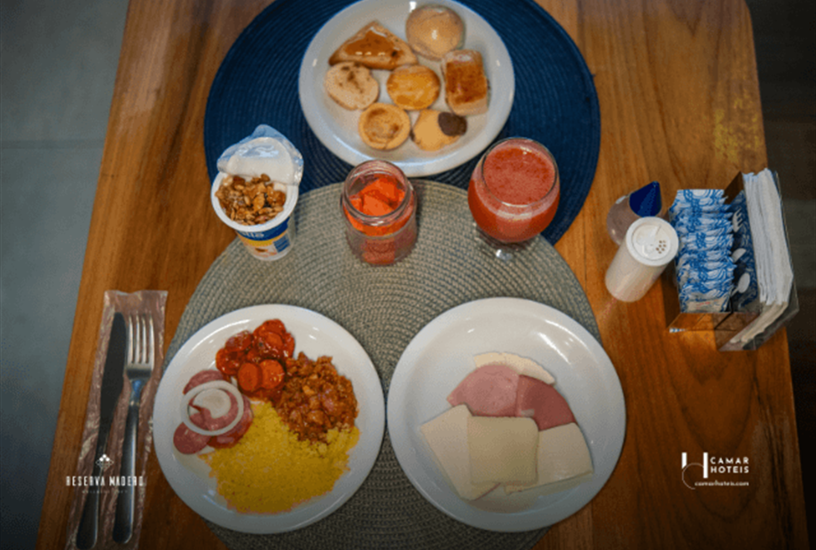 omnibees (640 x 480 px) (7).png