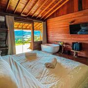 Suíte Deluxe  Hidromassagem /Vista  Montanha