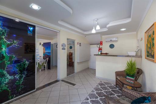 bombinhas apart hotel 2-3.jpg