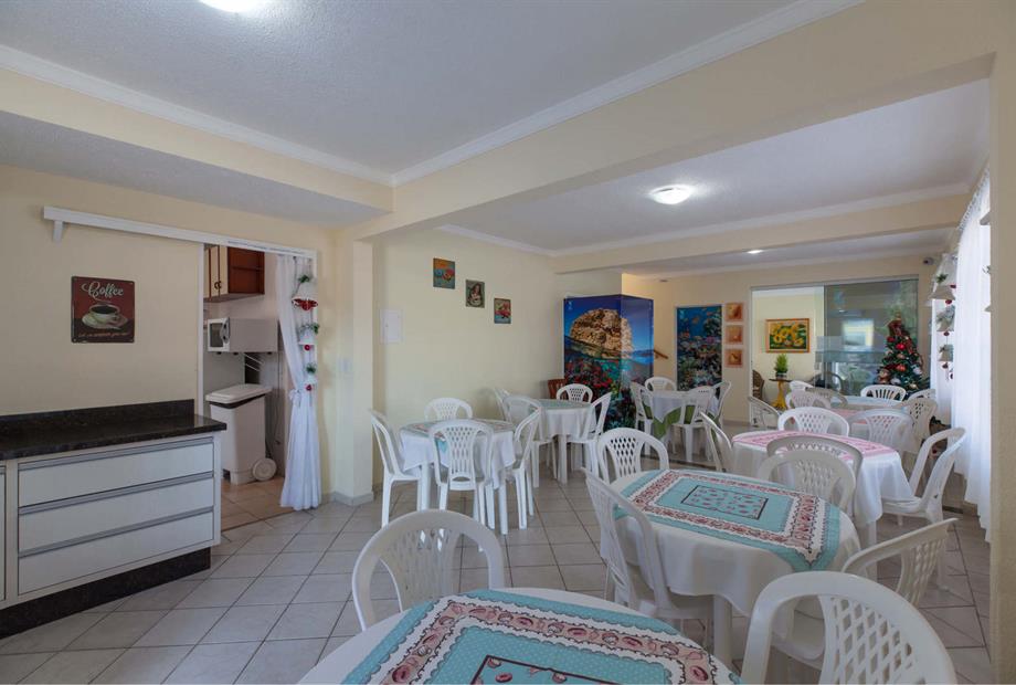 bombinhas apart hotel 2-5.jpg