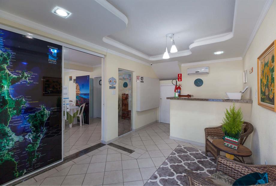 bombinhas apart hotel 2-3.jpg