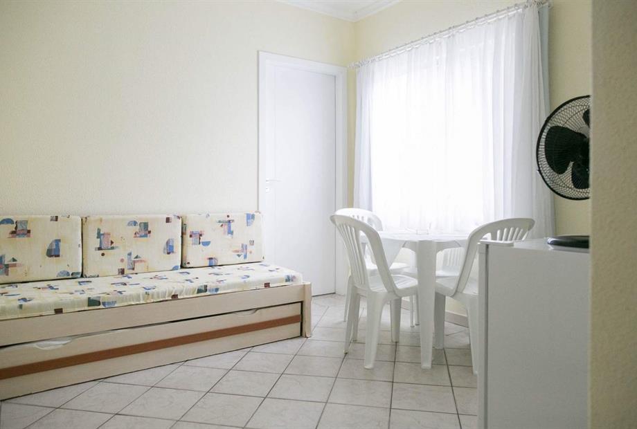 f99f1300-d54e-41a9-b993-443c19b3e25b (1) (1).jpg