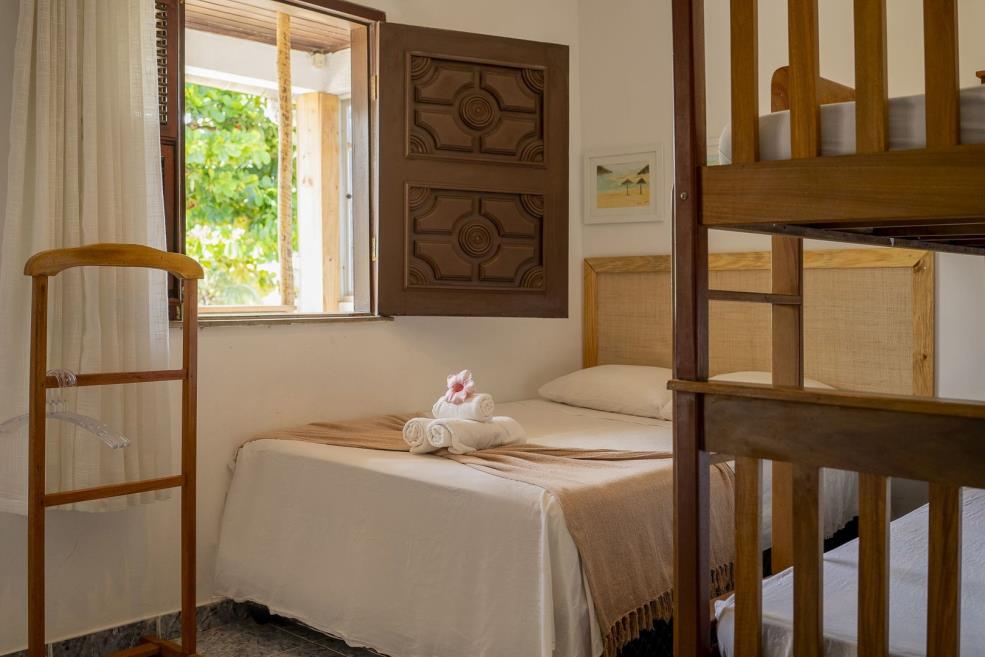 quarto 201 janela aberta.jpg