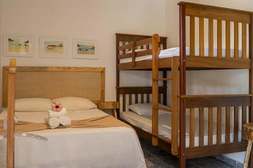 quarto 201 beliche.jpg