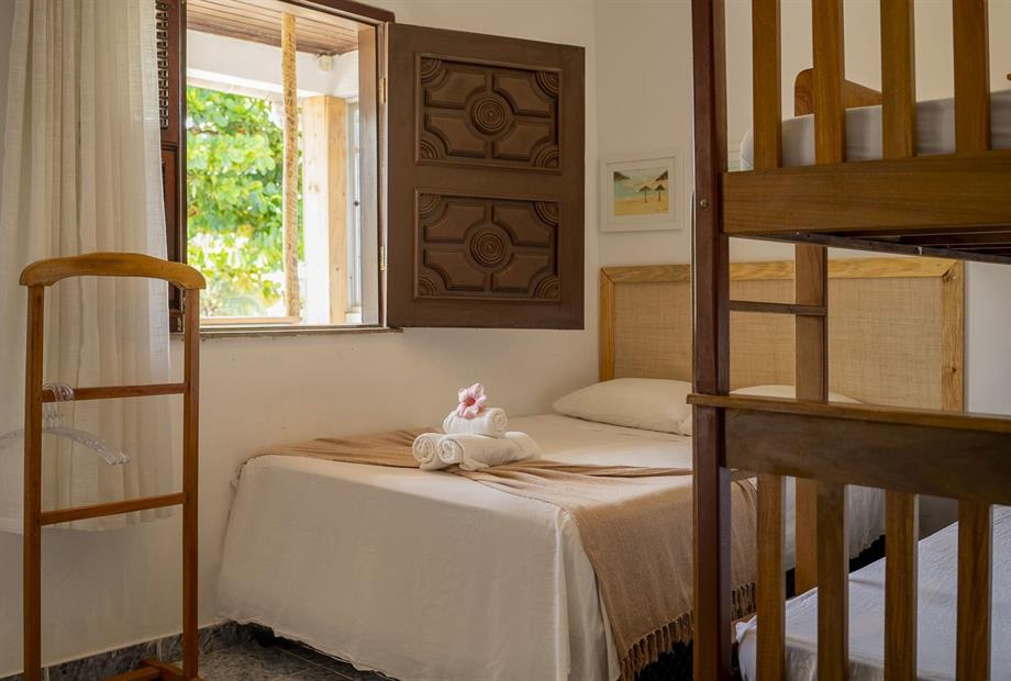 quarto 201 janela aberta.jpg