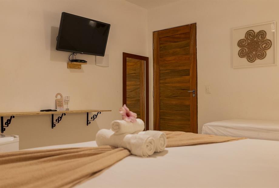 quarto 103 porta.jpg