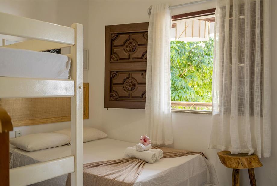 quarto 202 janela aberta.jpg