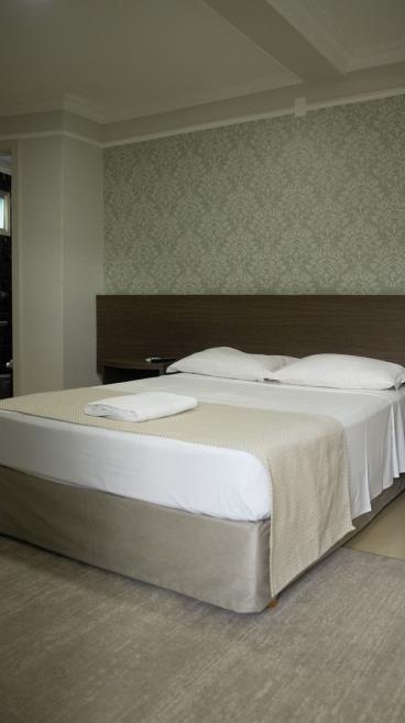 quarto single 02.jpg