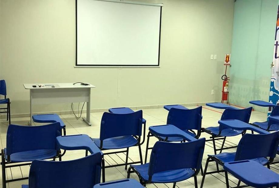 auditório costeira ilha.jpg