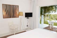 Suíte Sol (Categoria Jr - Vista parcial Mar)