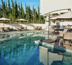 Bristol Villaggio Rosa Arujá